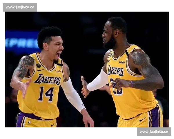 历史对决数据解析揭示两队战绩对比与胜负走势趋势分析